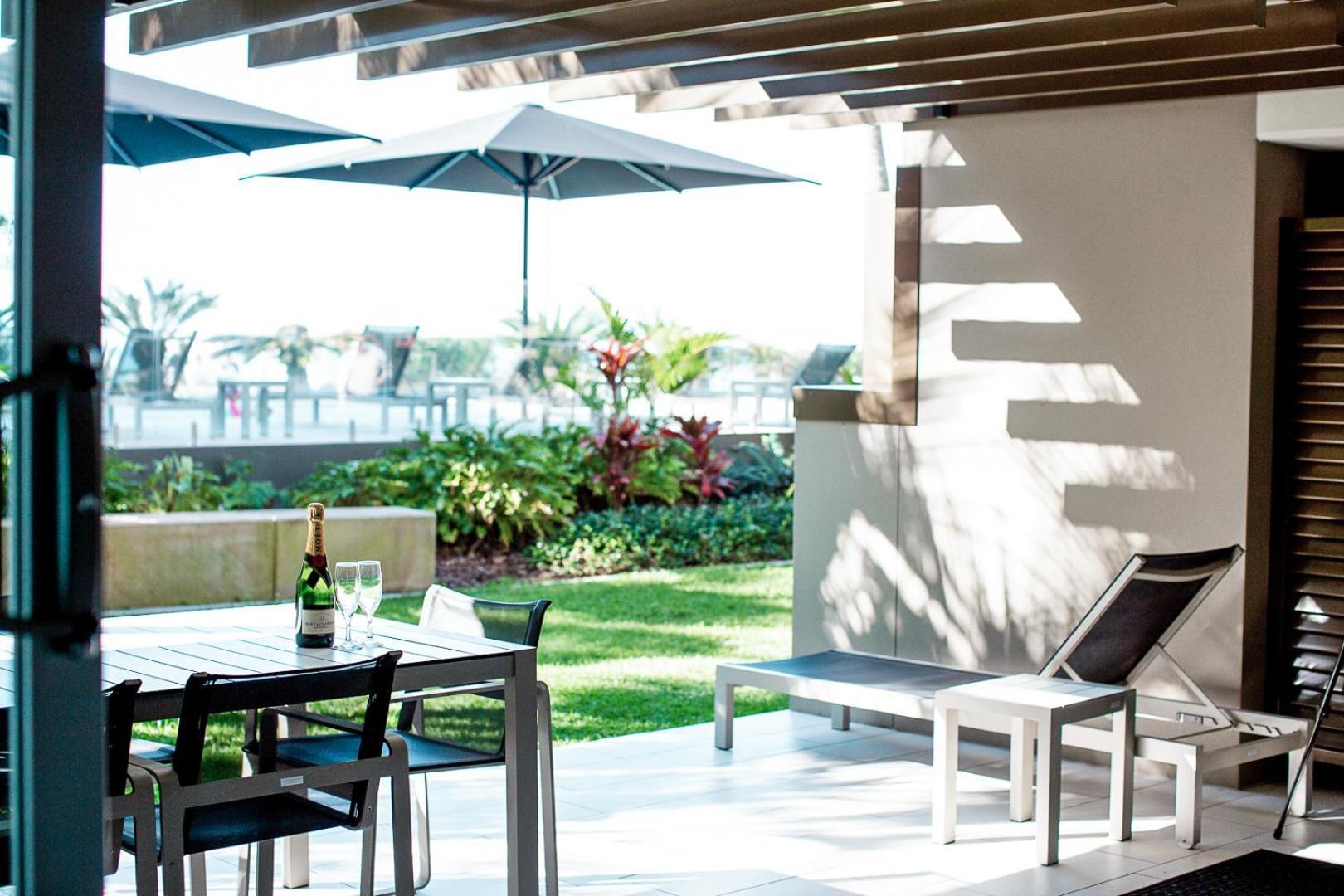 Seahaven Noosa Beachfront Resort Exterior photo